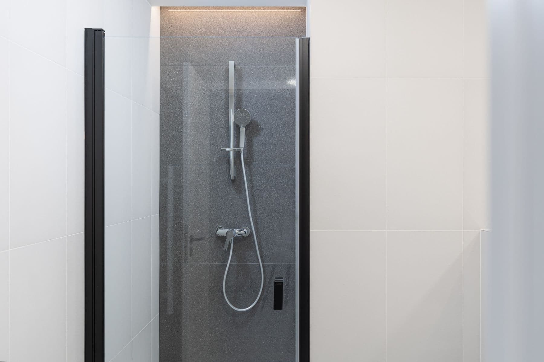 Prenájom bytu 1-izbový 31 m², Grafická, Praha, Praha Prenájom bytu 1-izbový 31 m², Grafická, Praha, Praha