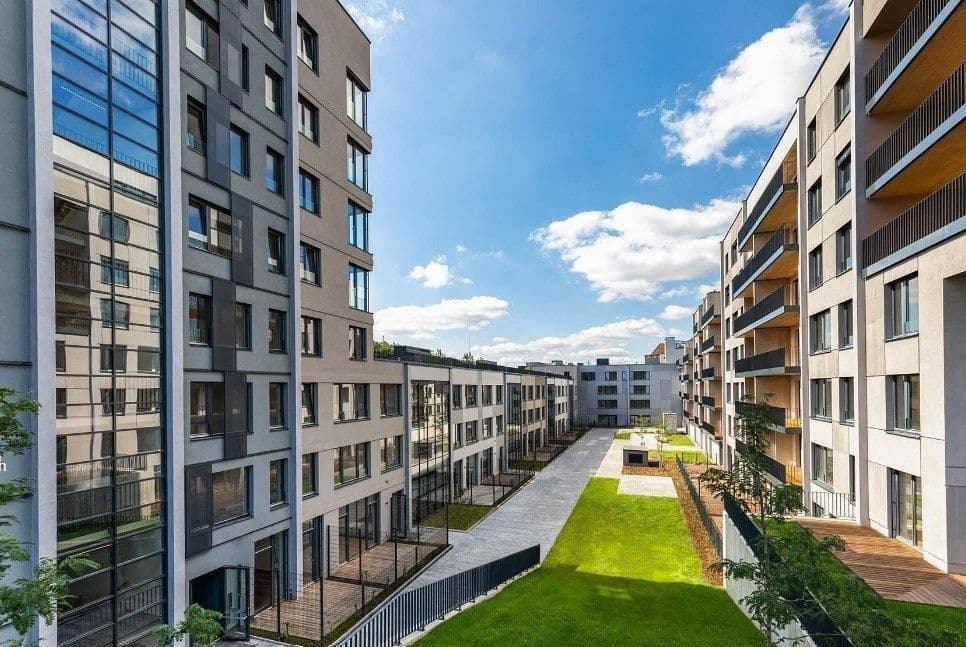 Prenájom bytu 1-izbový 31 m², Grafická, Praha, Praha Prenájom bytu 1-izbový 31 m², Grafická, Praha, Praha