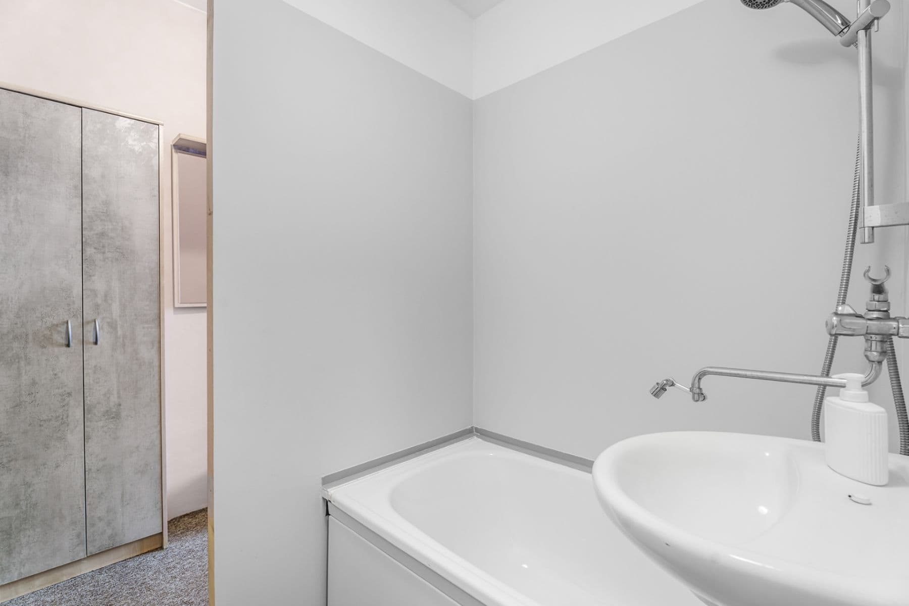 Prenájom bytu 2-izbový 36 m², Písečná, Chomutov, Ústecký kraj Prenájom bytu 2-izbový 36 m², Písečná, Chomutov, Ústecký kraj