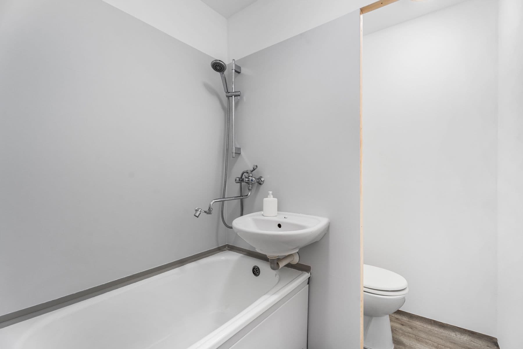 Prenájom bytu 2-izbový 36 m², Písečná, Chomutov, Ústecký kraj Prenájom bytu 2-izbový 36 m², Písečná, Chomutov, Ústecký kraj