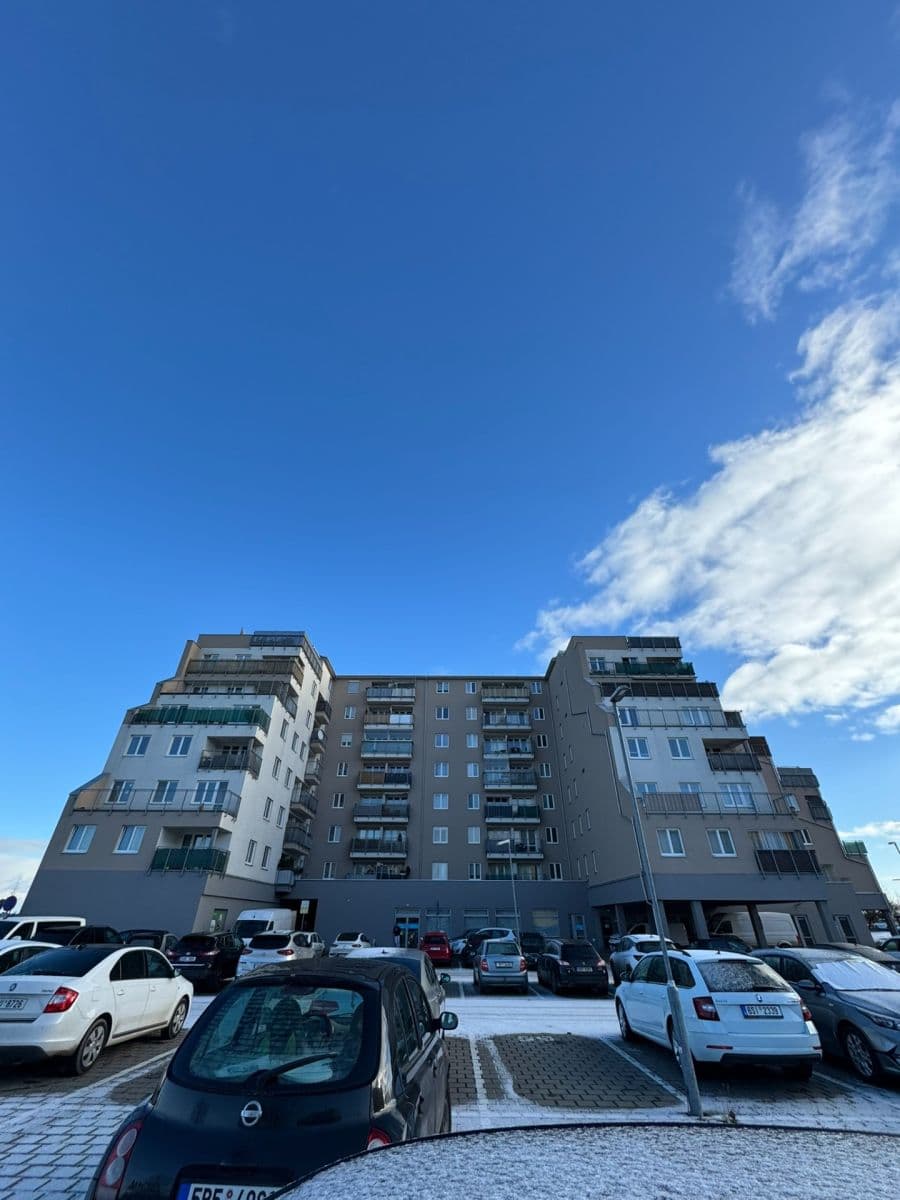 Prenájom bytu 1-izbový 31 m², V Honech, Klecany, Středočeský kraj Prenájom bytu 1-izbový 31 m², V Honech, Klecany, Středočeský kraj