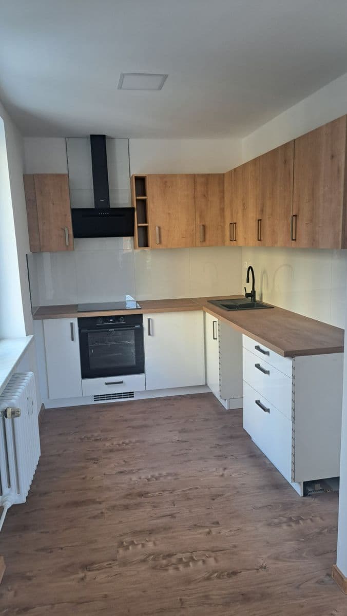 Prenájom bytu 2-izbový 56 m², Na Kopci, Karviná, Moravskoslezský kraj Prenájom bytu 2-izbový 56 m², Na Kopci, Karviná, Moravskoslezský kraj