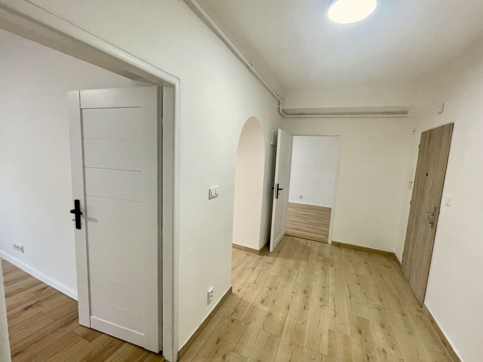Prenájom bytu 4-izbový 85 m², Dolní, Ostrava, Moravskoslezský kraj Prenájom bytu 4-izbový 85 m², Dolní, Ostrava, Moravskoslezský kraj