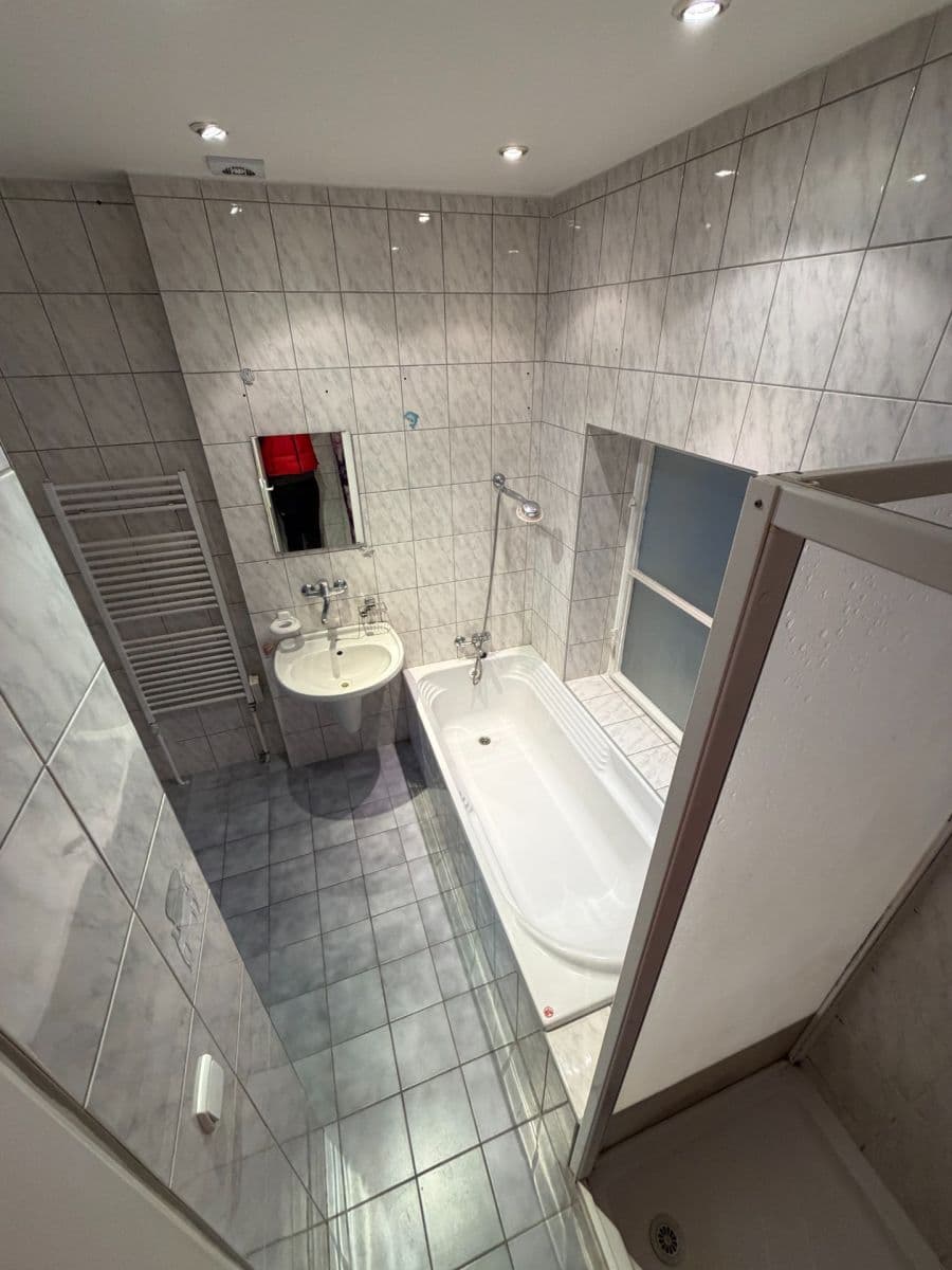 Prenájom bytu 3-izbový 85 m², Dukelská, Olomouc, Olomoucký kraj Prenájom bytu 3-izbový 85 m², Dukelská, Olomouc, Olomoucký kraj