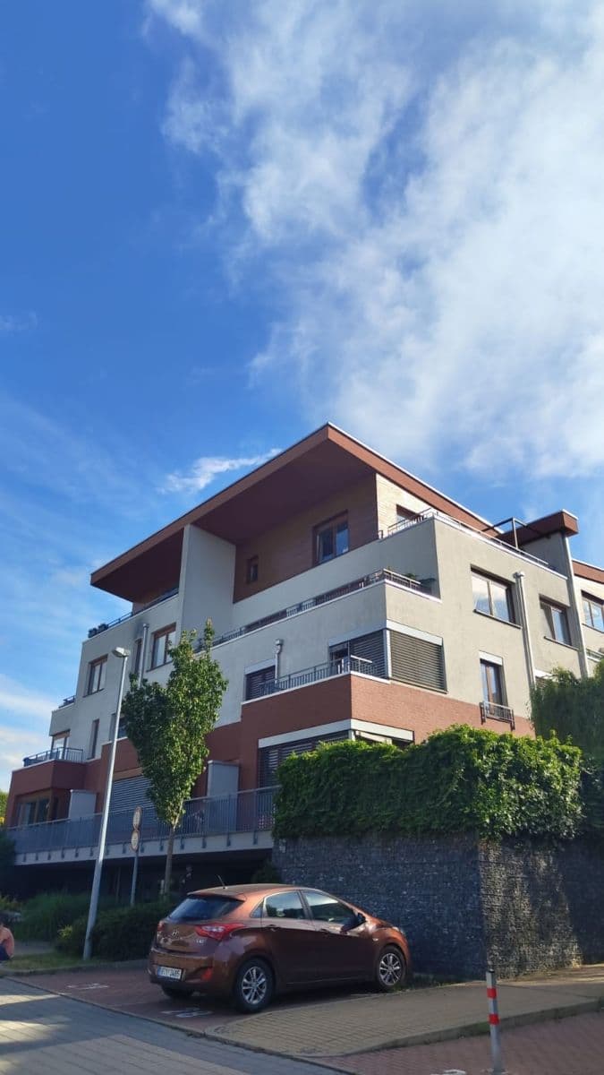 Prenájom bytu 1-izbový 35 m², Hvězdářská, Praha, Praha Prenájom bytu 1-izbový 35 m², Hvězdářská, Praha, Praha