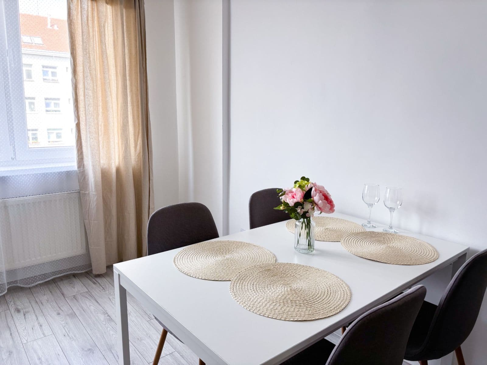 Prenájom bytu 2-izbový 44 m², Amurská, Praha, Praha Prenájom bytu 2-izbový 44 m², Amurská, Praha, Praha