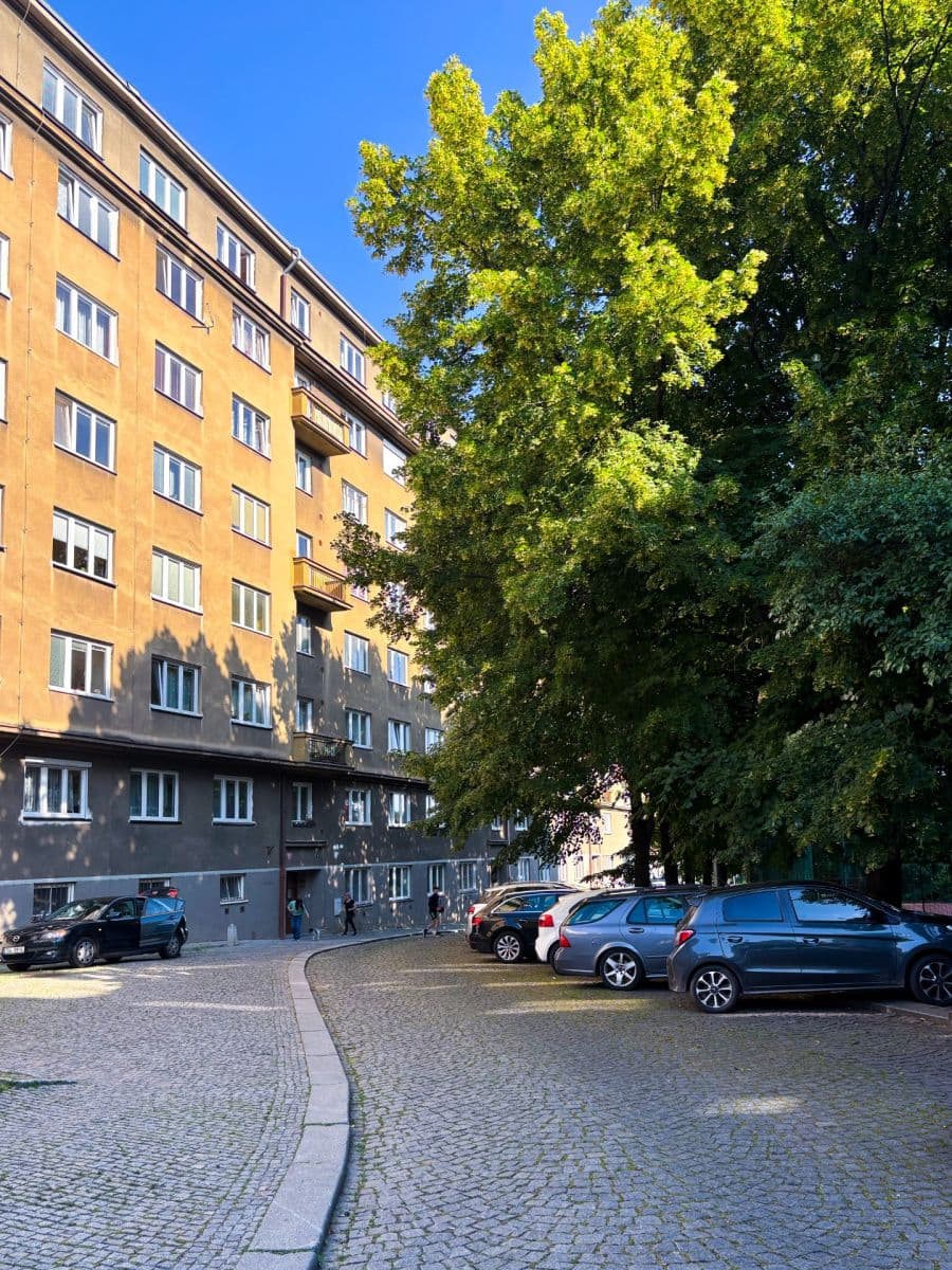 Prenájom bytu 2-izbový 44 m², Amurská, Praha, Praha Prenájom bytu 2-izbový 44 m², Amurská, Praha, Praha