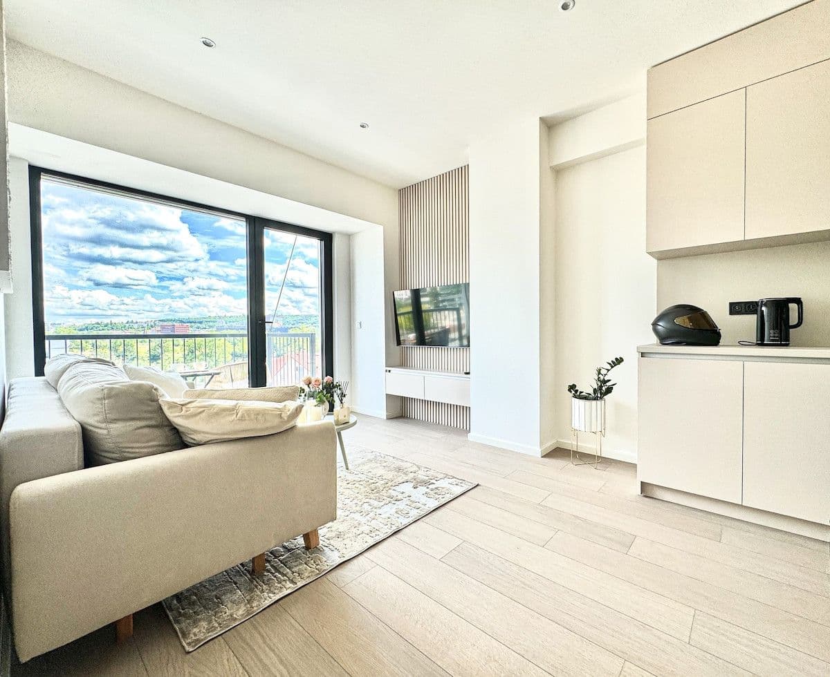 Prenájom bytu 44 m², V Háji, Praha, Praha Prenájom bytu 44 m², V Háji, Praha, Praha