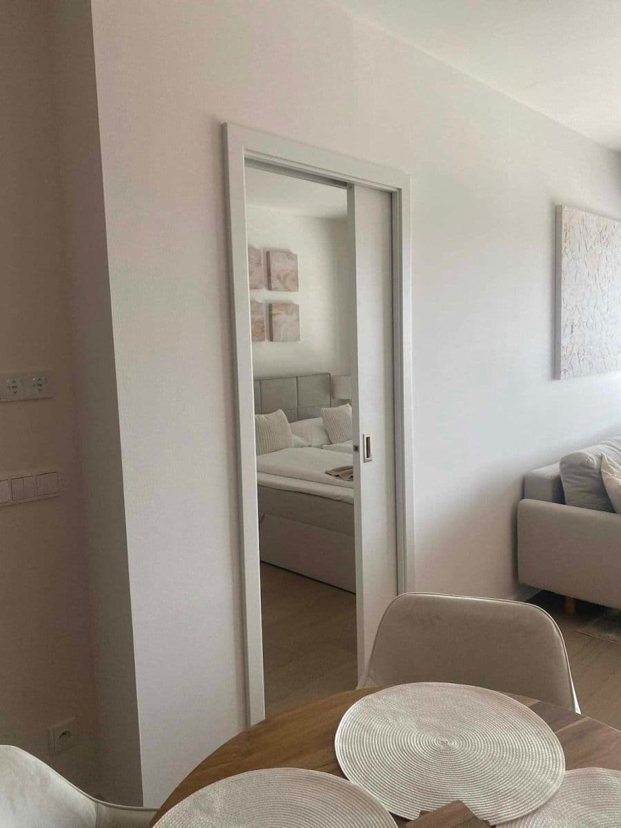 Prenájom bytu 44 m², V Háji, Praha, Praha Prenájom bytu 44 m², V Háji, Praha, Praha