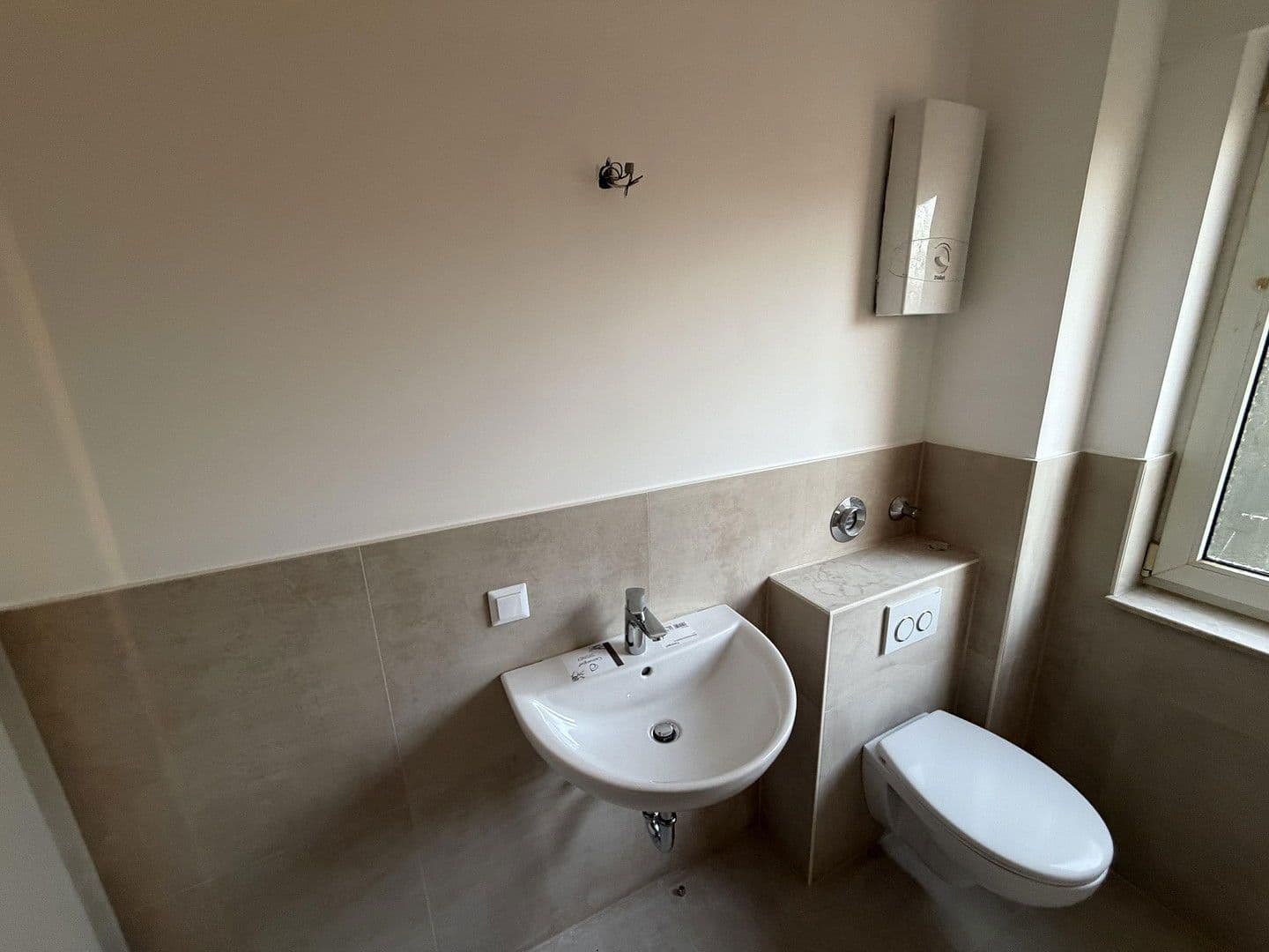 Prenájom bytu 3-izbový 73 m², Köln, Severné Porýnie - Westfálsko Prenájom bytu 3-izbový 73 m², Köln, Severné Porýnie - Westfálsko