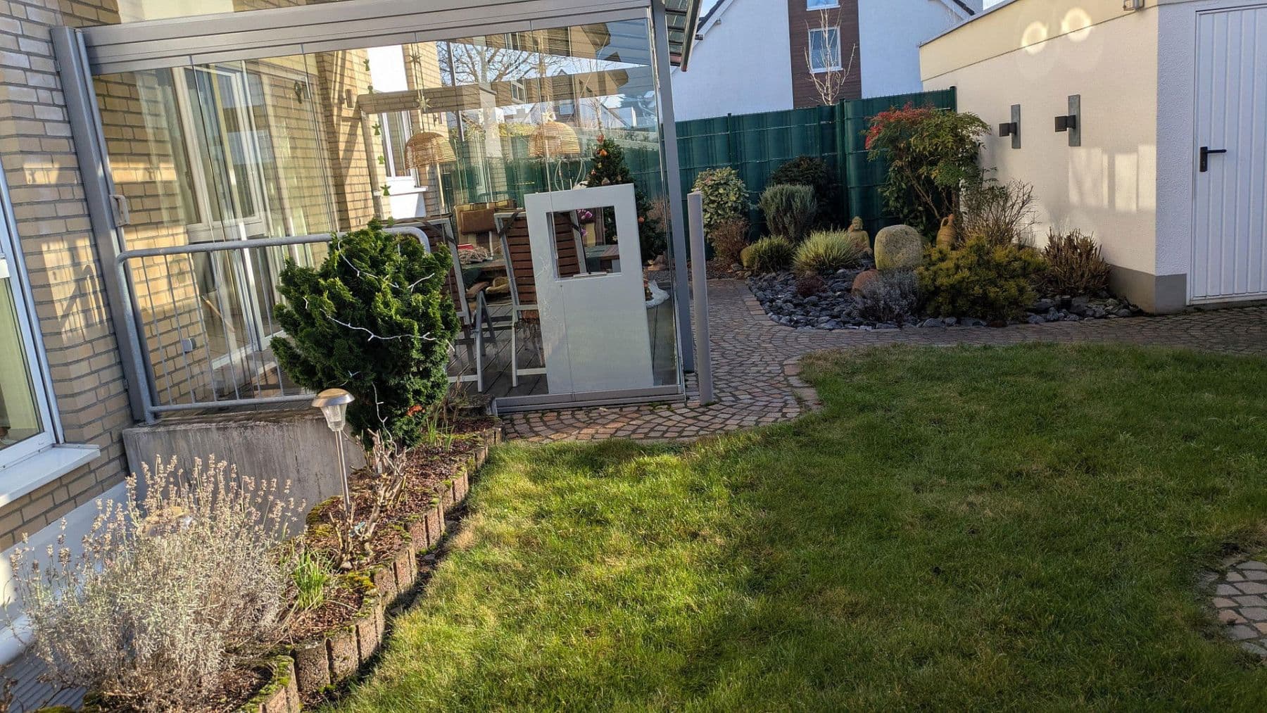 Predaj domu 157 m², pozemek 250 m², Langenfeld (Rheinland), Severné Porýnie - Westfálsko Predaj domu 157 m², pozemek 250 m², Langenfeld (Rheinland), Severné Porýnie - Westfálsko