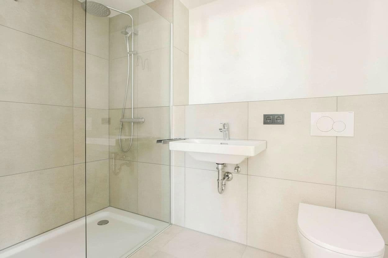 Prenájom bytu 3-izbový 104 m², Berlin, Berlín Prenájom bytu 3-izbový 104 m², Berlin, Berlín