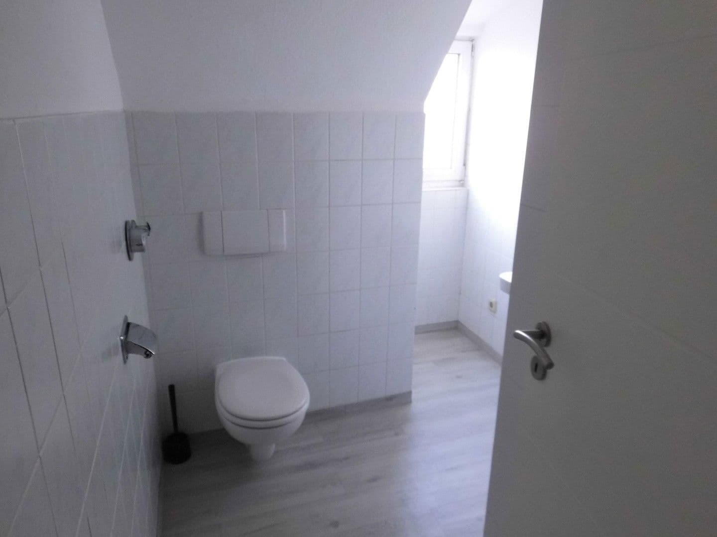 Predaj domu 418 m², pozemek 582 m², Stuttgart, Bádensko-Wurttembersko Predaj domu 418 m², pozemek 582 m², Stuttgart, Bádensko-Wurttembersko