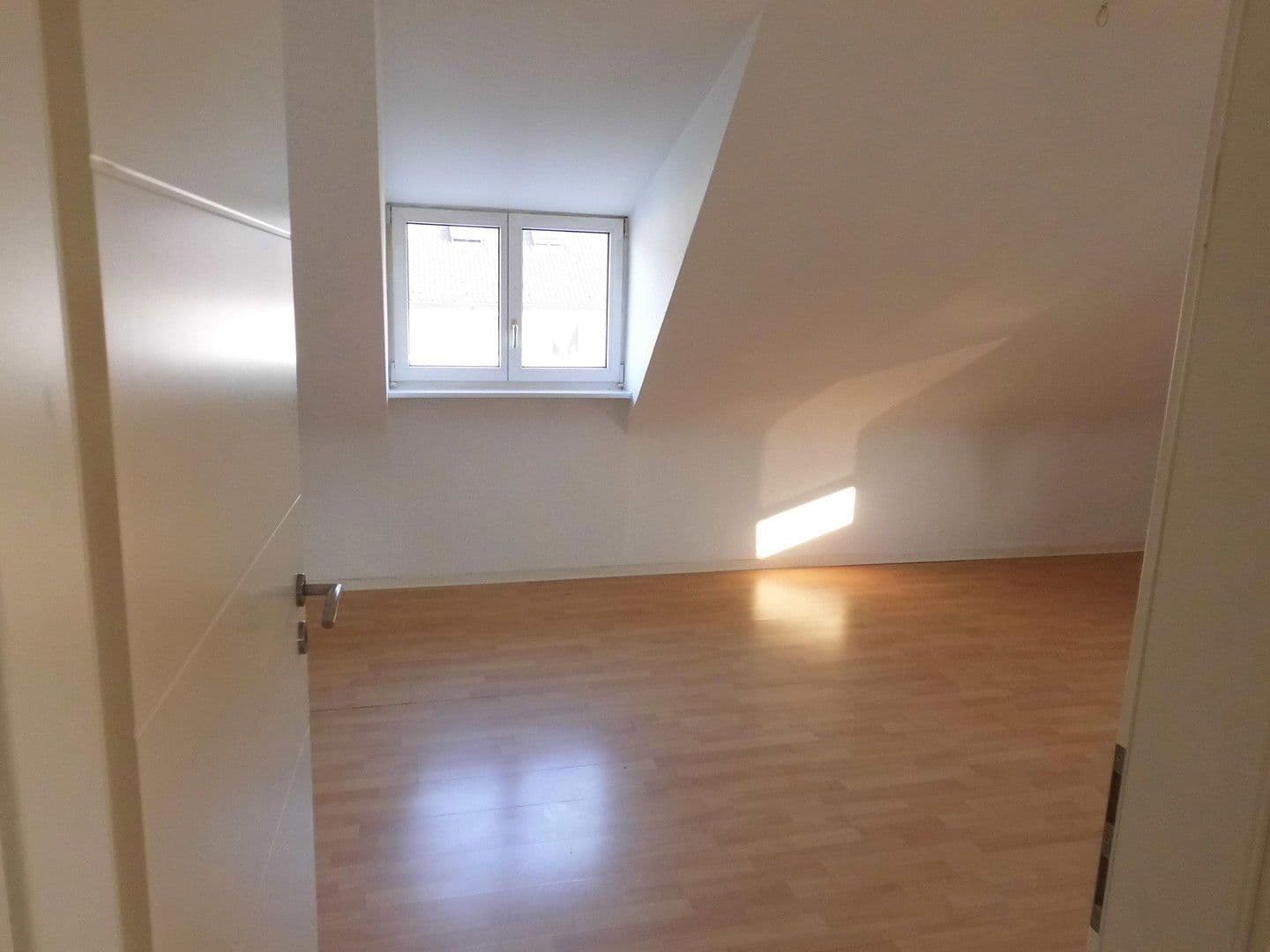 Predaj domu 418 m², pozemek 582 m², Stuttgart, Bádensko-Wurttembersko Predaj domu 418 m², pozemek 582 m², Stuttgart, Bádensko-Wurttembersko