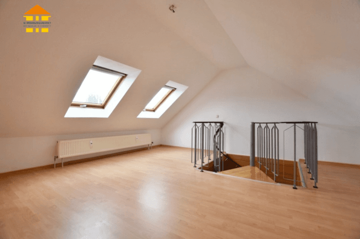 Prenájom bytu 6-izbový 147 m², Franz-Mehring-Str. 9, Chemnitz, Sasko Prenájom bytu 6-izbový 147 m², Franz-Mehring-Str. 9, Chemnitz, Sasko