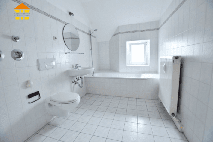 Prenájom bytu 6-izbový 147 m², Franz-Mehring-Str. 9, Chemnitz, Sasko Prenájom bytu 6-izbový 147 m², Franz-Mehring-Str. 9, Chemnitz, Sasko