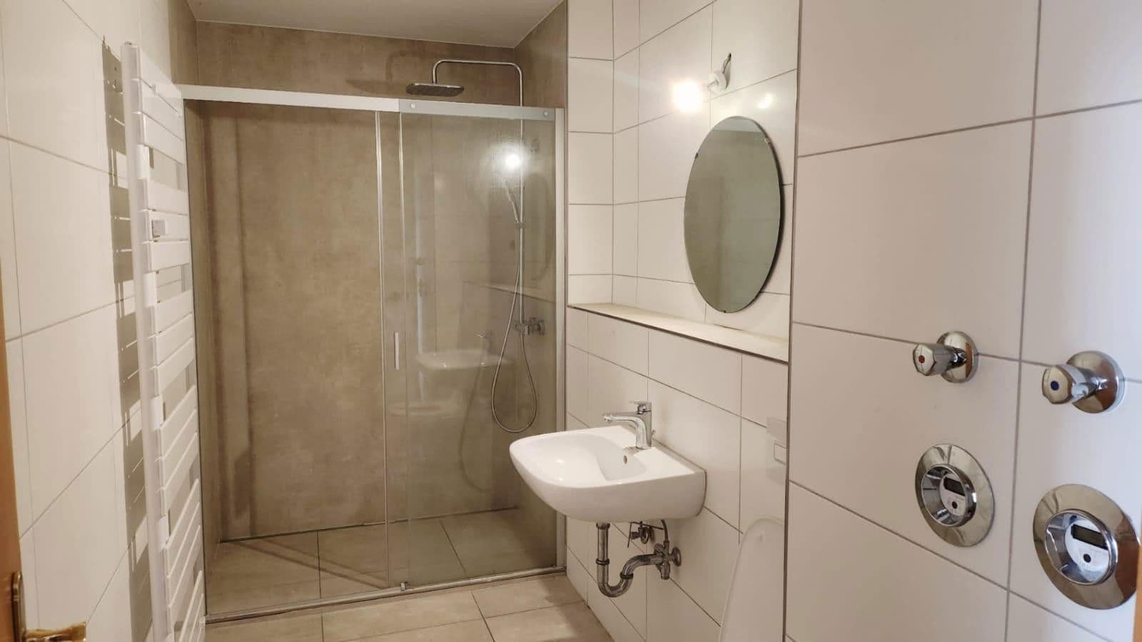 Prenájom bytu 6-izbový 147 m², Franz-Mehring-Str. 9, Chemnitz, Sasko Prenájom bytu 6-izbový 147 m², Franz-Mehring-Str. 9, Chemnitz, Sasko