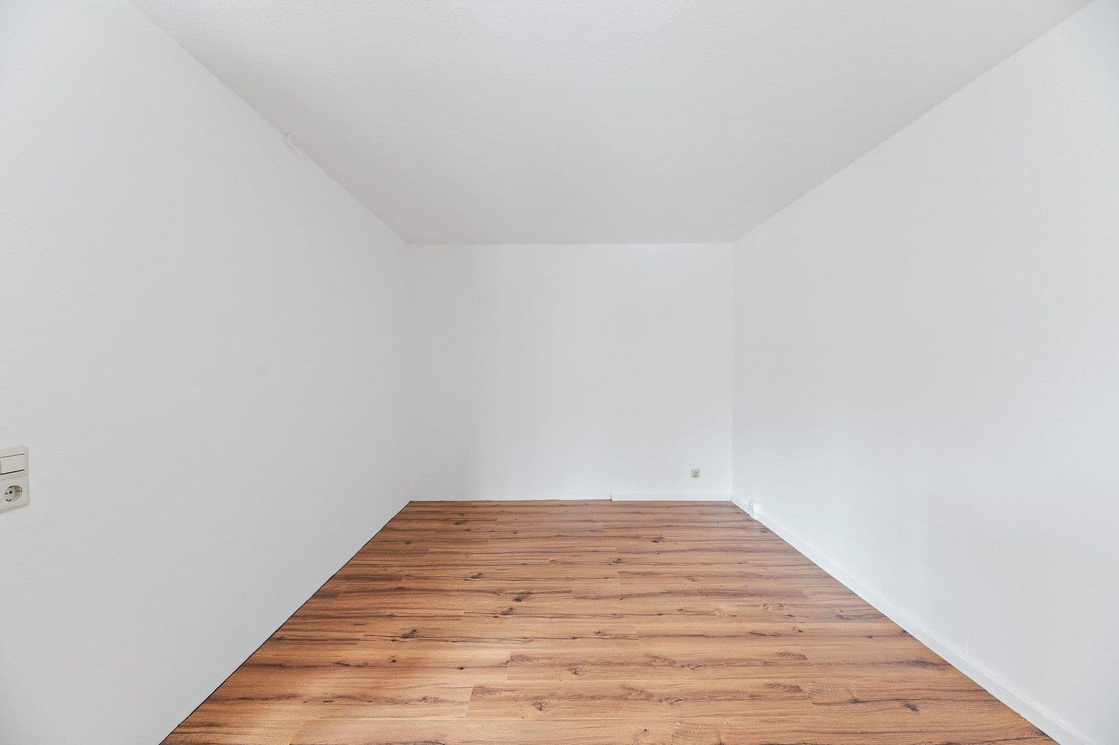 Prenájom bytu 2-izbový 46 m², Wannweiler Straße 68, Kirchentellinsfurt, Bádensko-Wurttembersko Prenájom bytu 2-izbový 46 m², Wannweiler Straße 68, Kirchentellinsfurt, Bádensko-Wurttembersko