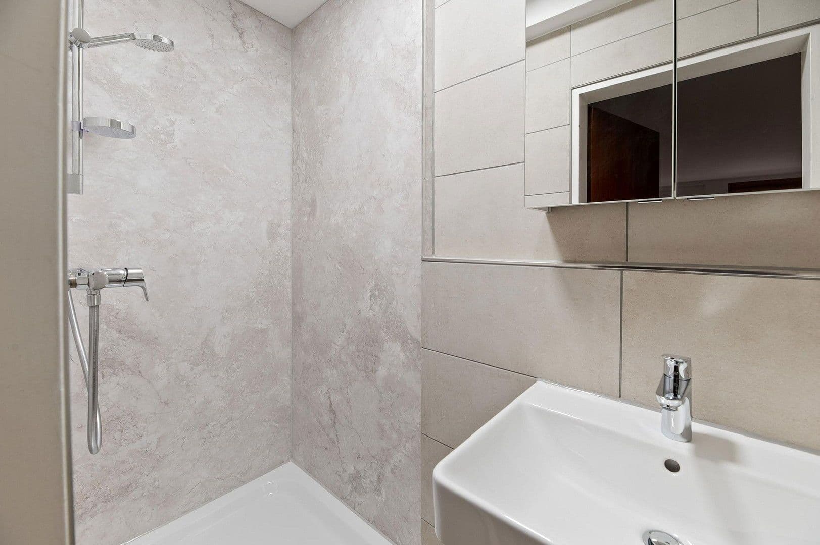 Prenájom bytu 2-izbový 46 m², Wannweiler Straße 68, Kirchentellinsfurt, Bádensko-Wurttembersko Prenájom bytu 2-izbový 46 m², Wannweiler Straße 68, Kirchentellinsfurt, Bádensko-Wurttembersko