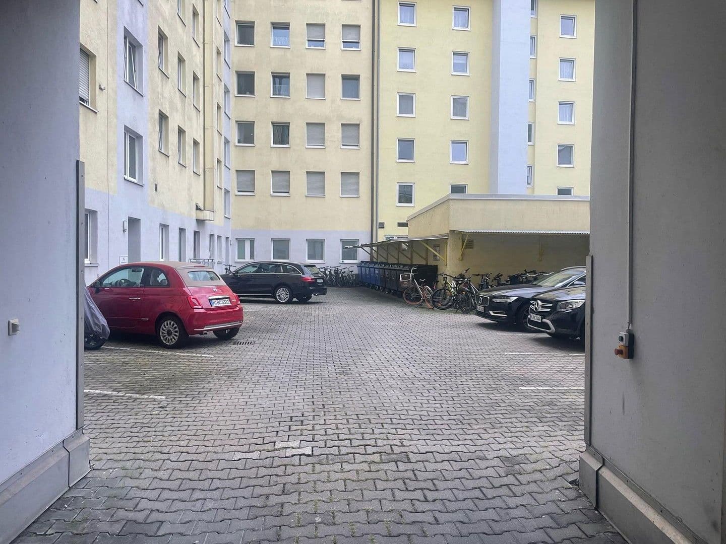 Prenájom bytu 1-izbový 35 m², Prinzregentenstraße 156, München, Bavorsko Prenájom bytu 1-izbový 35 m², Prinzregentenstraße 156, München, Bavorsko