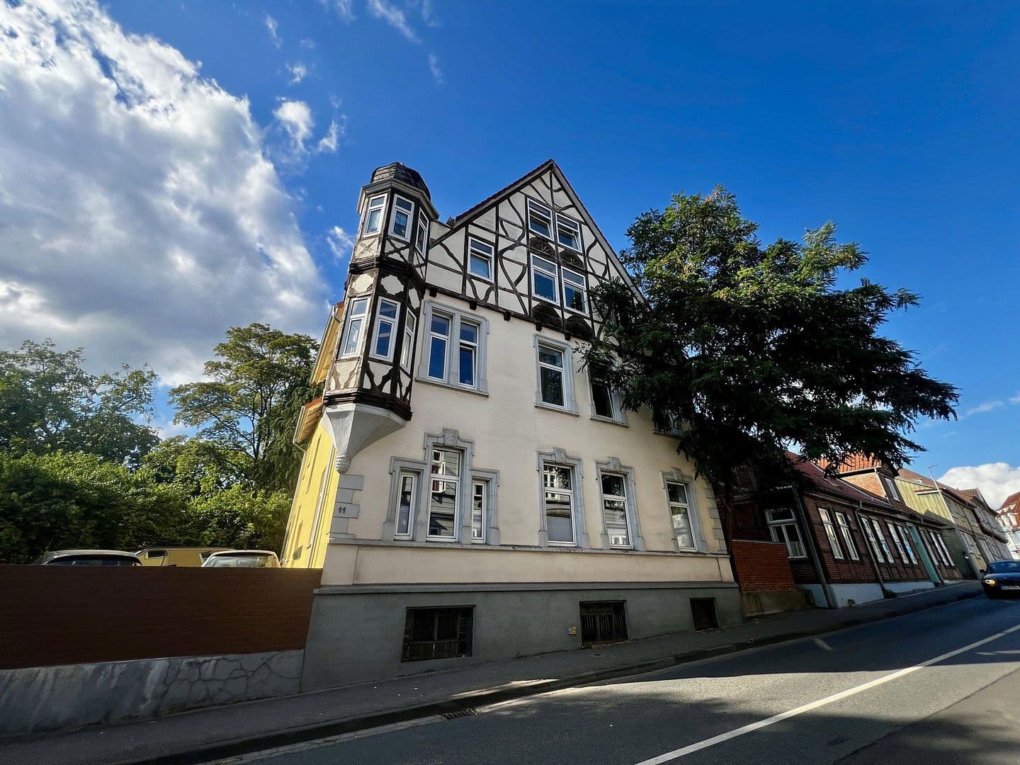Prenájom bytu 4-izbový 114 m², Lüneburger Straße 11, Celle, Dolné Sasko Prenájom bytu 4-izbový 114 m², Lüneburger Straße 11, Celle, Dolné Sasko