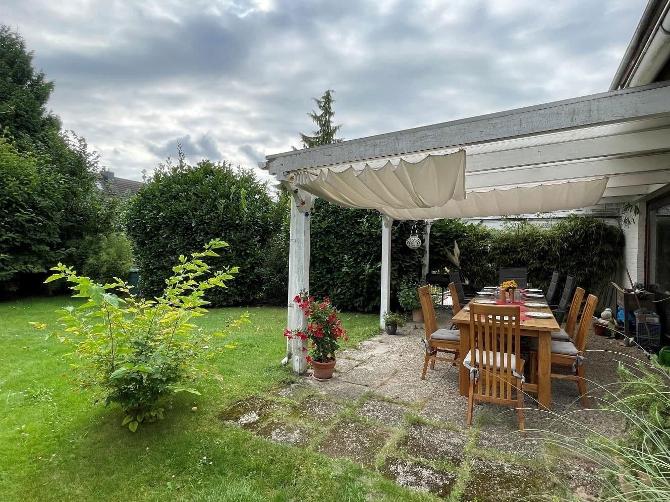 Predaj domu 110 m², pozemek 393 m², Depenkamp 15, Hamburg, Hamburg Predaj domu 110 m², pozemek 393 m², Depenkamp 15, Hamburg, Hamburg