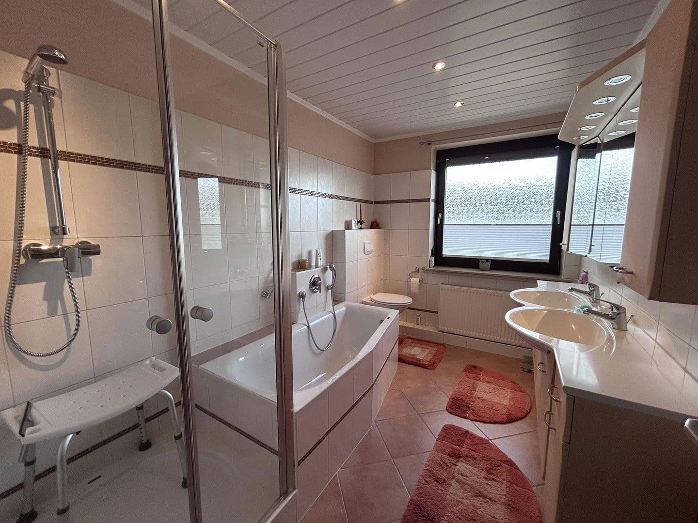 Predaj domu 127 m², pozemek 201 m², Achim, Dolné Sasko Predaj domu 127 m², pozemek 201 m², Achim, Dolné Sasko