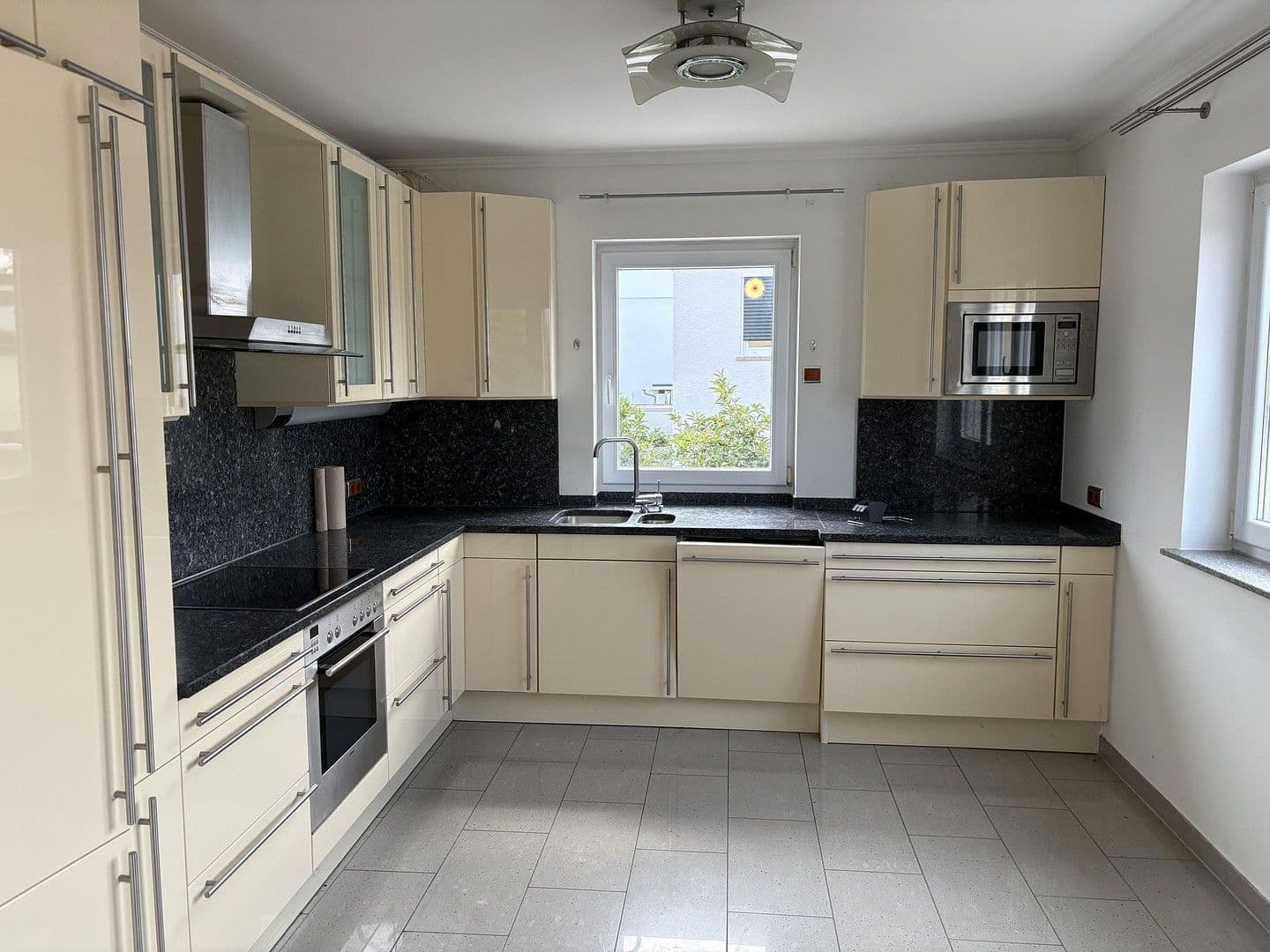 Predaj bytu 4-izbový 101 m², Gießen, Hesensko Predaj bytu 4-izbový 101 m², Gießen, Hesensko