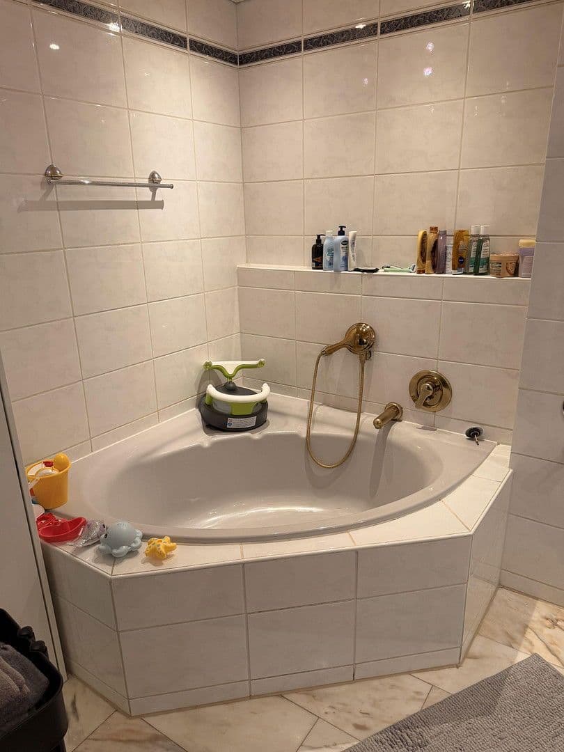 Predaj domu 156 m², pozemek 404 m², Oftersheim, Bádensko-Wurttembersko Predaj domu 156 m², pozemek 404 m², Oftersheim, Bádensko-Wurttembersko