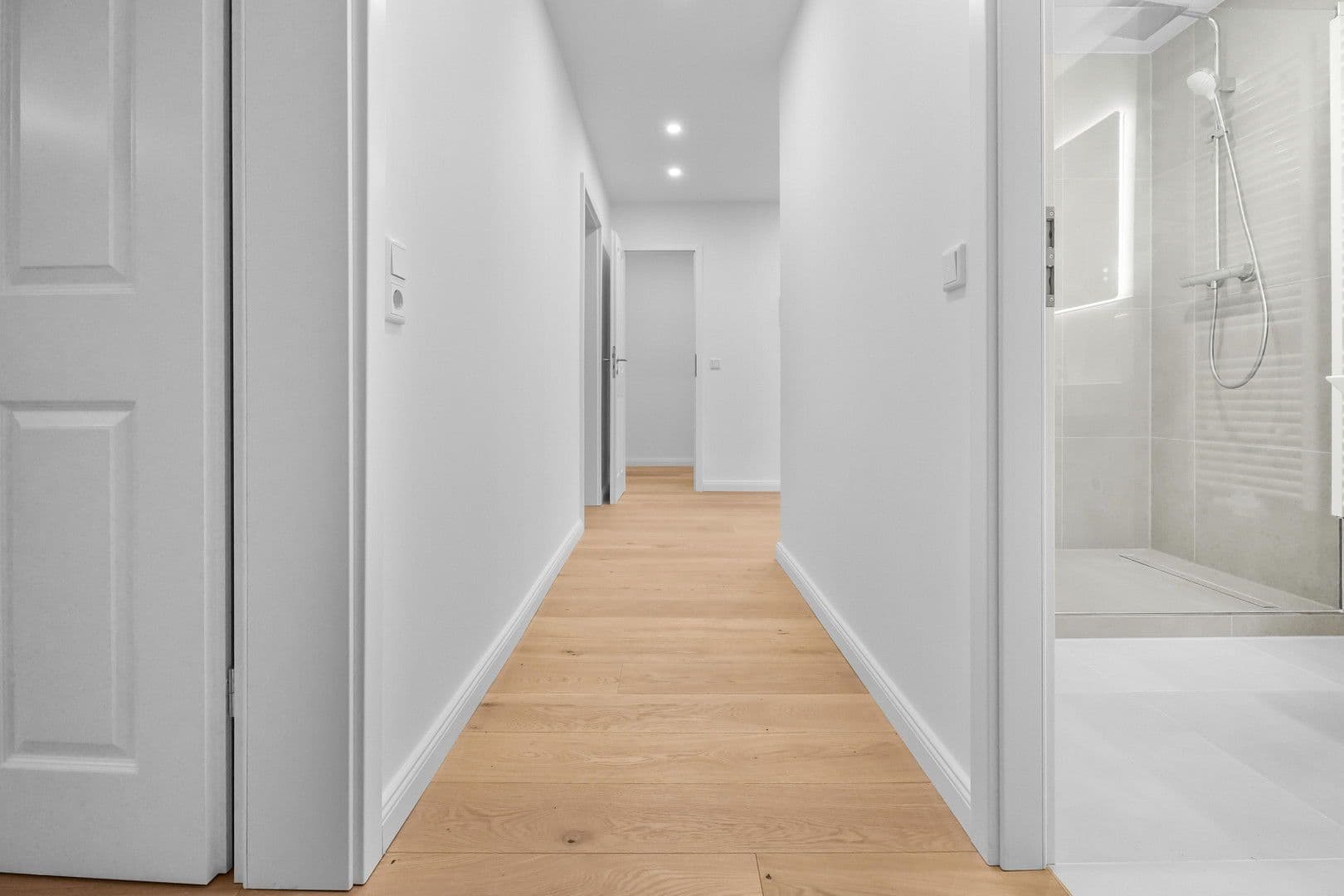 Prenájom bytu 3-izbový 83 m², Bremen, Brémy Prenájom bytu 3-izbový 83 m², Bremen, Brémy