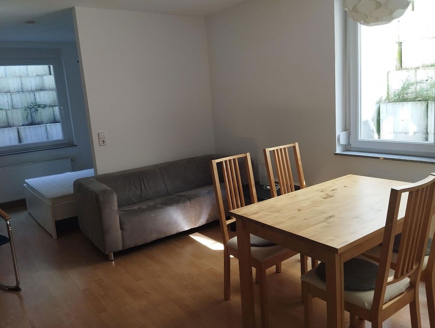 Prenájom bytu 1-izbový 37 m², Ludwigsburg, Bádensko-Wurttembersko Prenájom bytu 1-izbový 37 m², Ludwigsburg, Bádensko-Wurttembersko