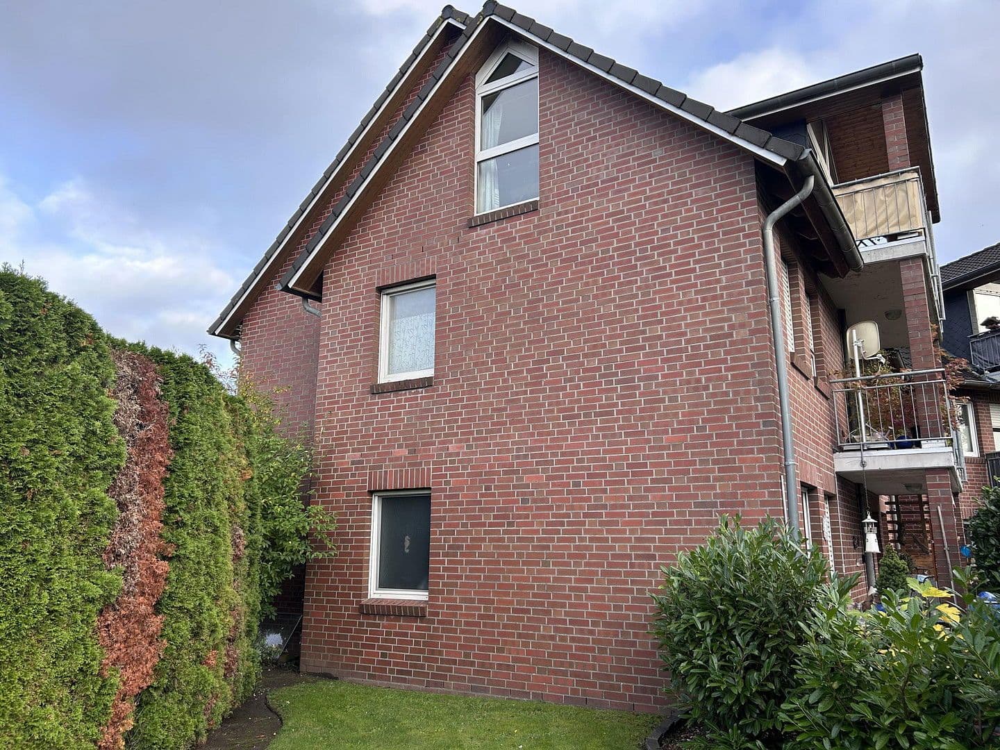 Predaj bytu 3-izbový 74 m², Rastede, Dolné Sasko Predaj bytu 3-izbový 74 m², Rastede, Dolné Sasko