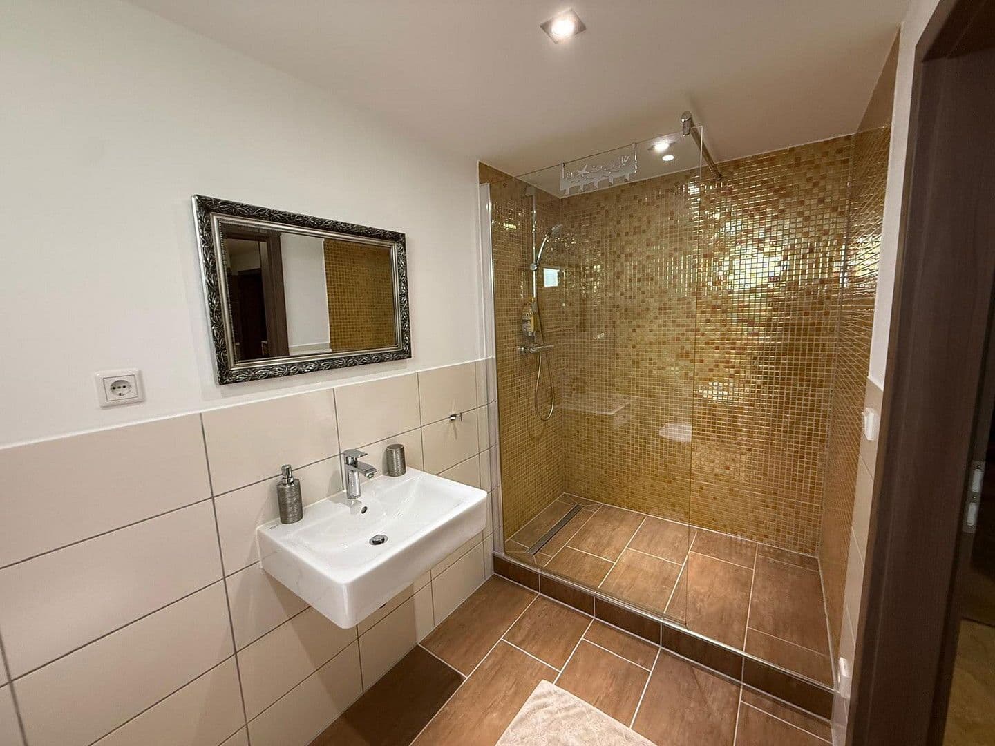 Predaj domu 263 m², pozemek 880 m², Schwabach, Bavorsko Predaj domu 263 m², pozemek 880 m², Schwabach, Bavorsko