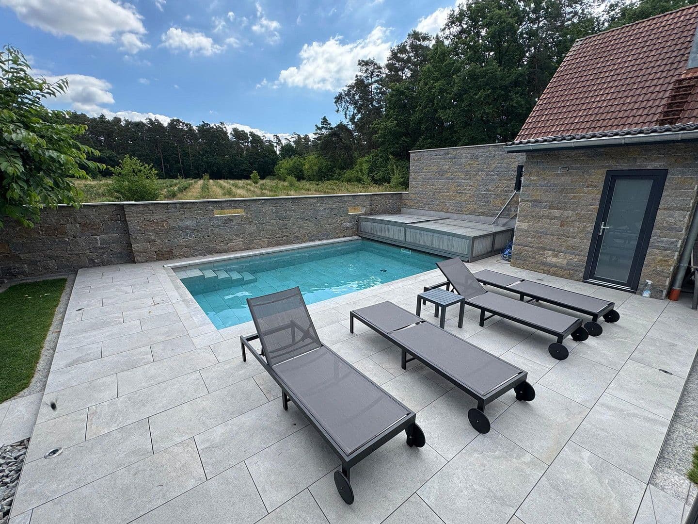 Predaj domu 263 m², pozemek 880 m², Schwabach, Bavorsko Predaj domu 263 m², pozemek 880 m², Schwabach, Bavorsko