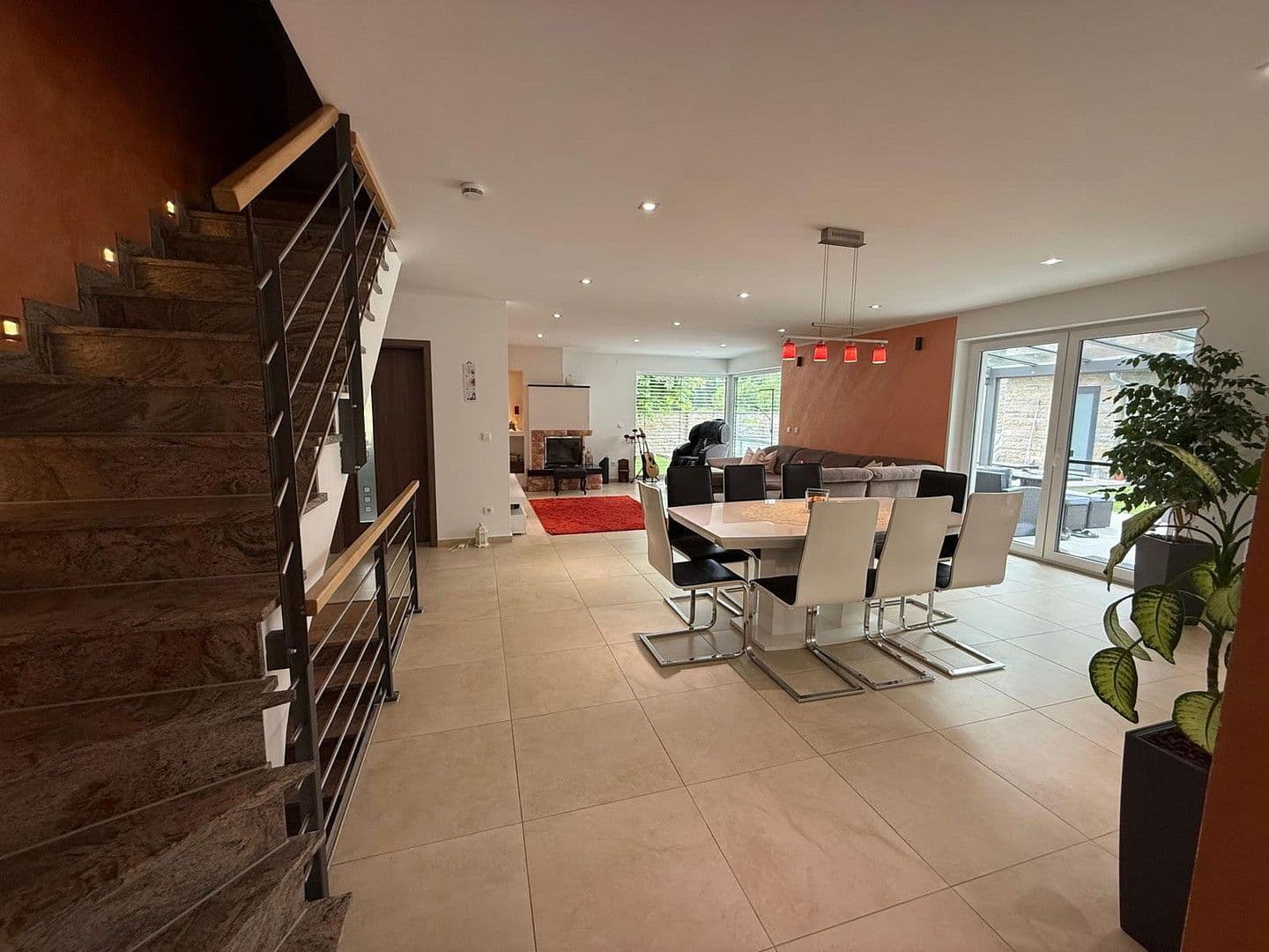 Predaj domu 263 m², pozemek 880 m², Schwabach, Bavorsko Predaj domu 263 m², pozemek 880 m², Schwabach, Bavorsko