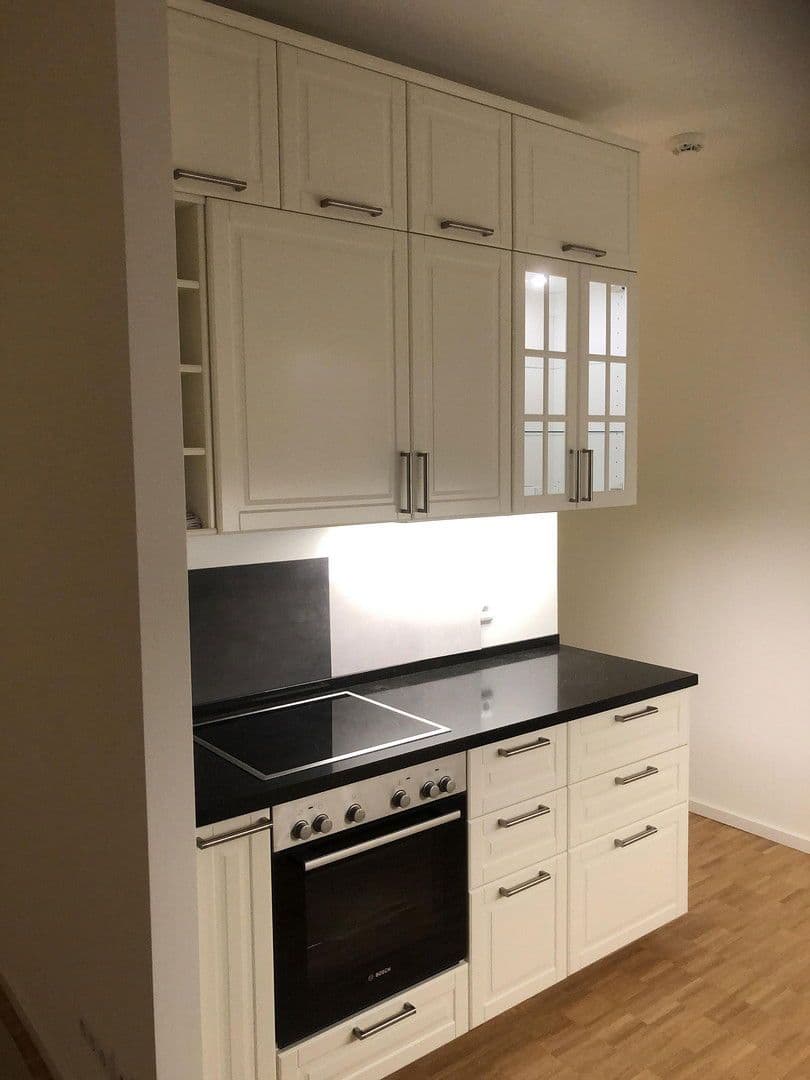 Prenájom bytu 4-izbový 112 m², Berlin, Berlín Prenájom bytu 4-izbový 112 m², Berlin, Berlín