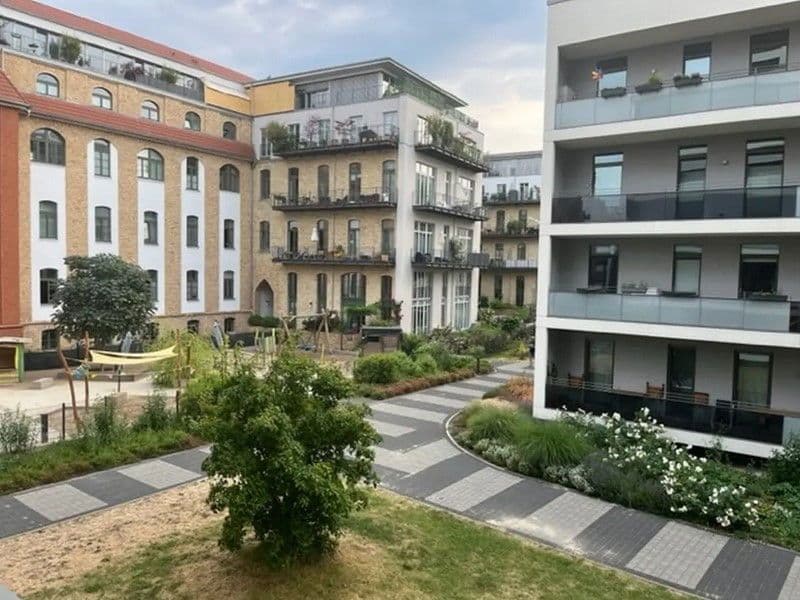 Prenájom bytu 4-izbový 112 m², Berlin, Berlín Prenájom bytu 4-izbový 112 m², Berlin, Berlín