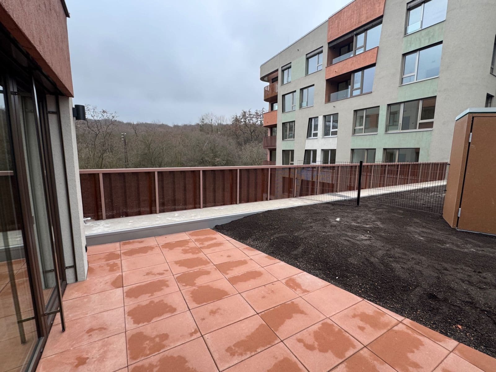 Prenájom bytu 1-izbový 35 m², U Komína, Praha, Praha Prenájom bytu 1-izbový 35 m², U Komína, Praha, Praha