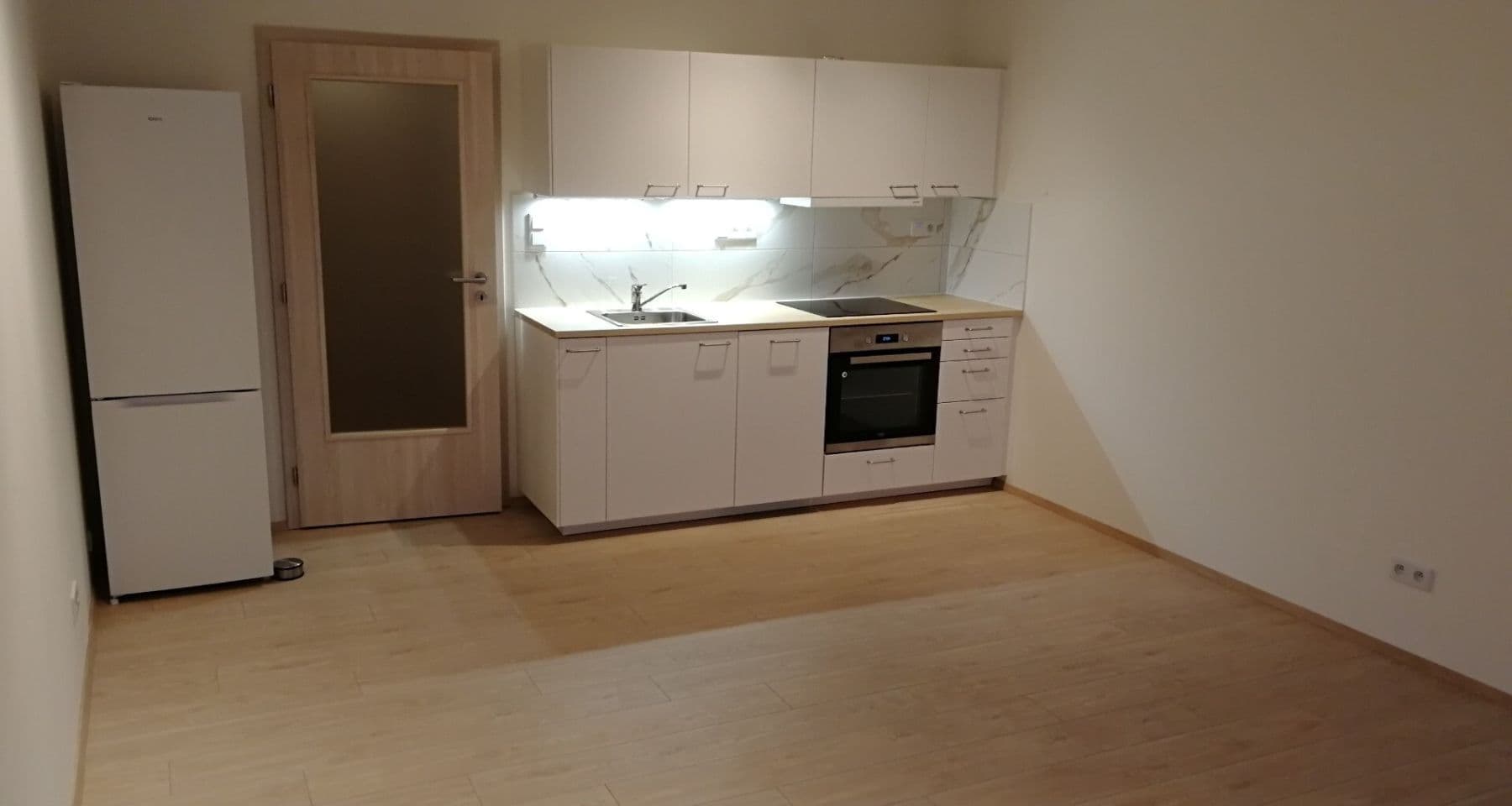 Prenájom bytu 1-izbový 34 m², Františka Diviše, Praha, Praha Prenájom bytu 1-izbový 34 m², Františka Diviše, Praha, Praha