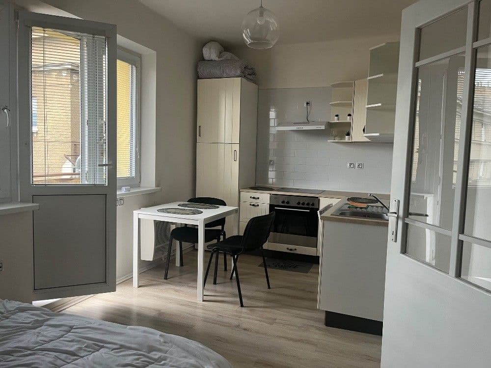 Prenájom bytu 1-izbový 28 m², Na Veselí, Praha, Praha Prenájom bytu 1-izbový 28 m², Na Veselí, Praha, Praha