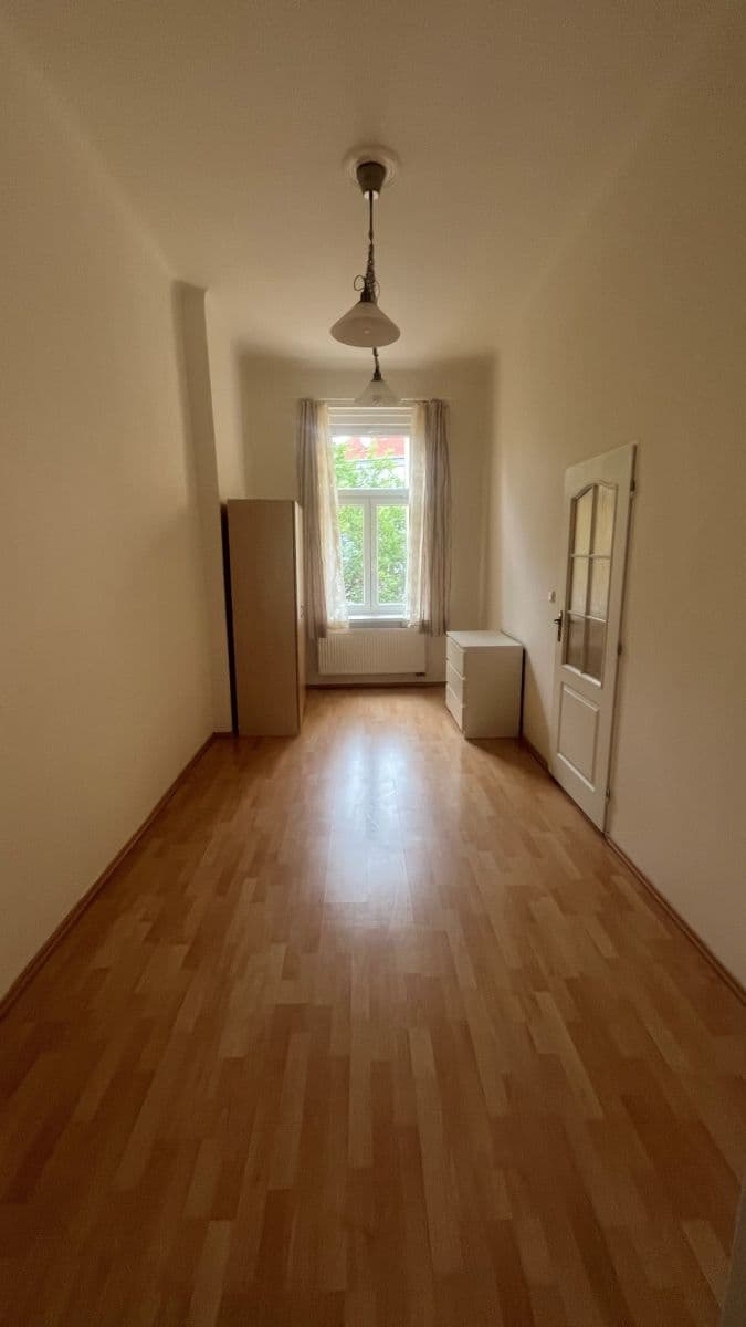 Prenájom bytu 3-izbový 65 m², Nuselská, Praha, Praha Prenájom bytu 3-izbový 65 m², Nuselská, Praha, Praha