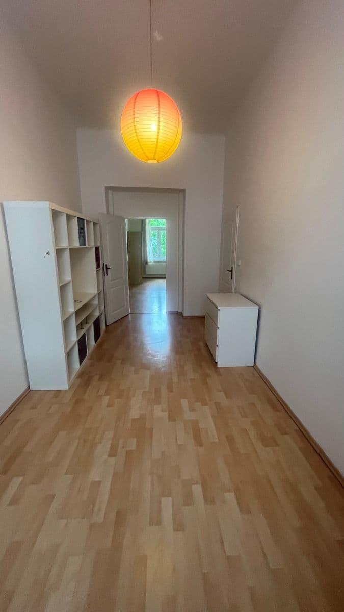 Prenájom bytu 3-izbový 65 m², Nuselská, Praha, Praha Prenájom bytu 3-izbový 65 m², Nuselská, Praha, Praha