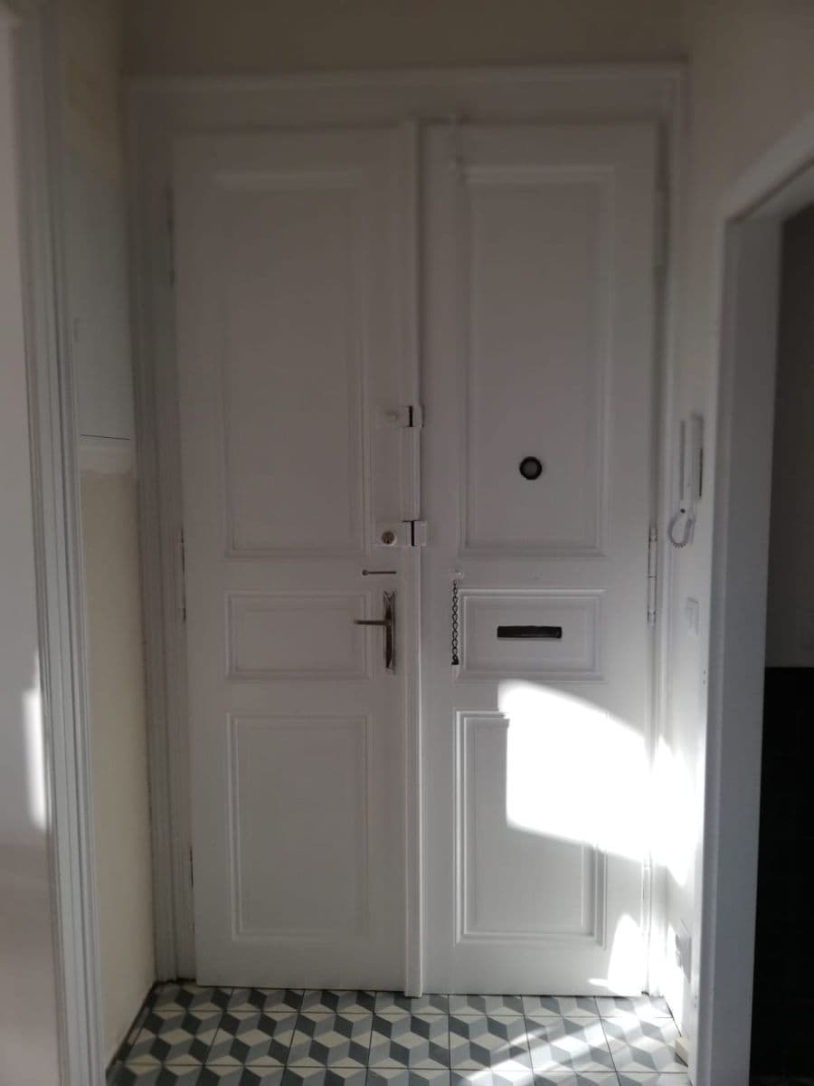 Predaj bytu 4-izbový 93 m², Ostrovského, Praha, Praha Predaj bytu 4-izbový 93 m², Ostrovského, Praha, Praha