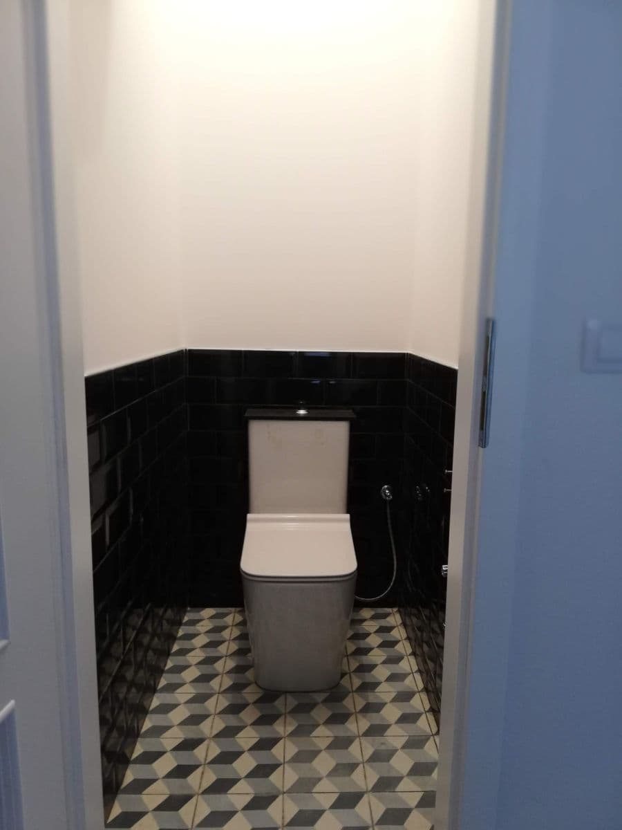 Predaj bytu 4-izbový 93 m², Ostrovského, Praha, Praha Predaj bytu 4-izbový 93 m², Ostrovského, Praha, Praha