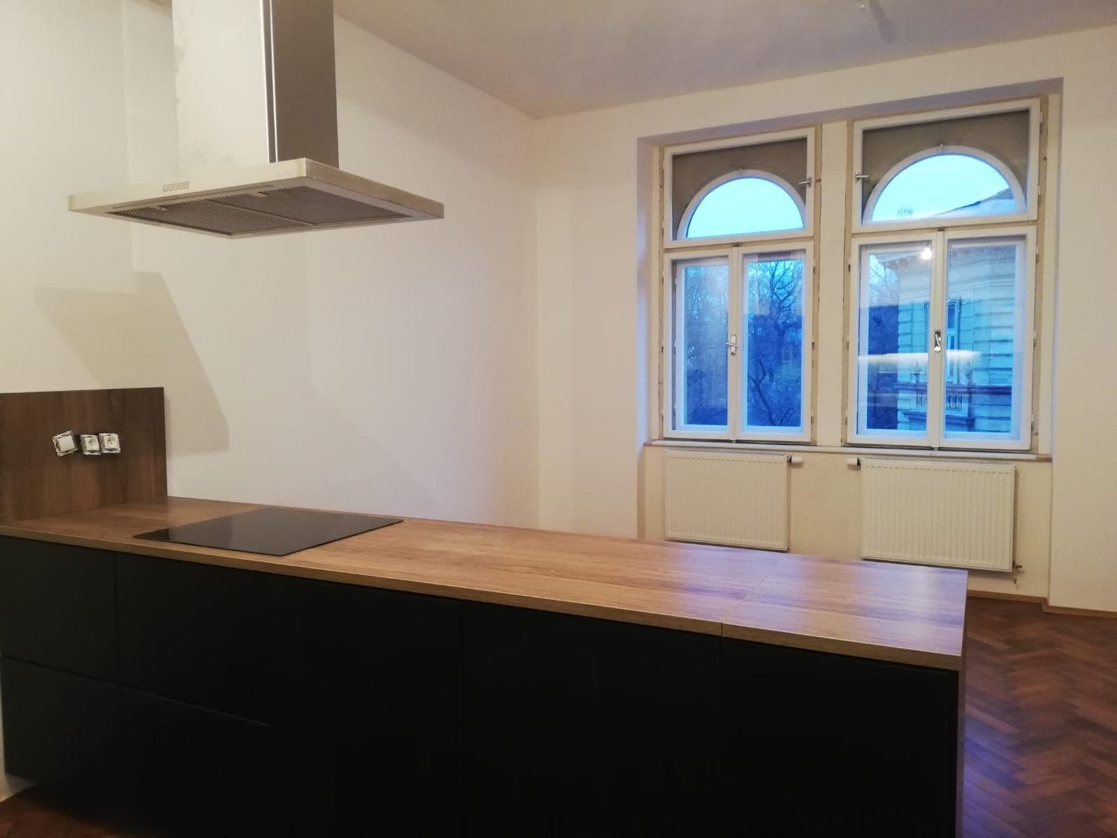 Predaj bytu 4-izbový 93 m², Ostrovského, Praha, Praha Predaj bytu 4-izbový 93 m², Ostrovského, Praha, Praha