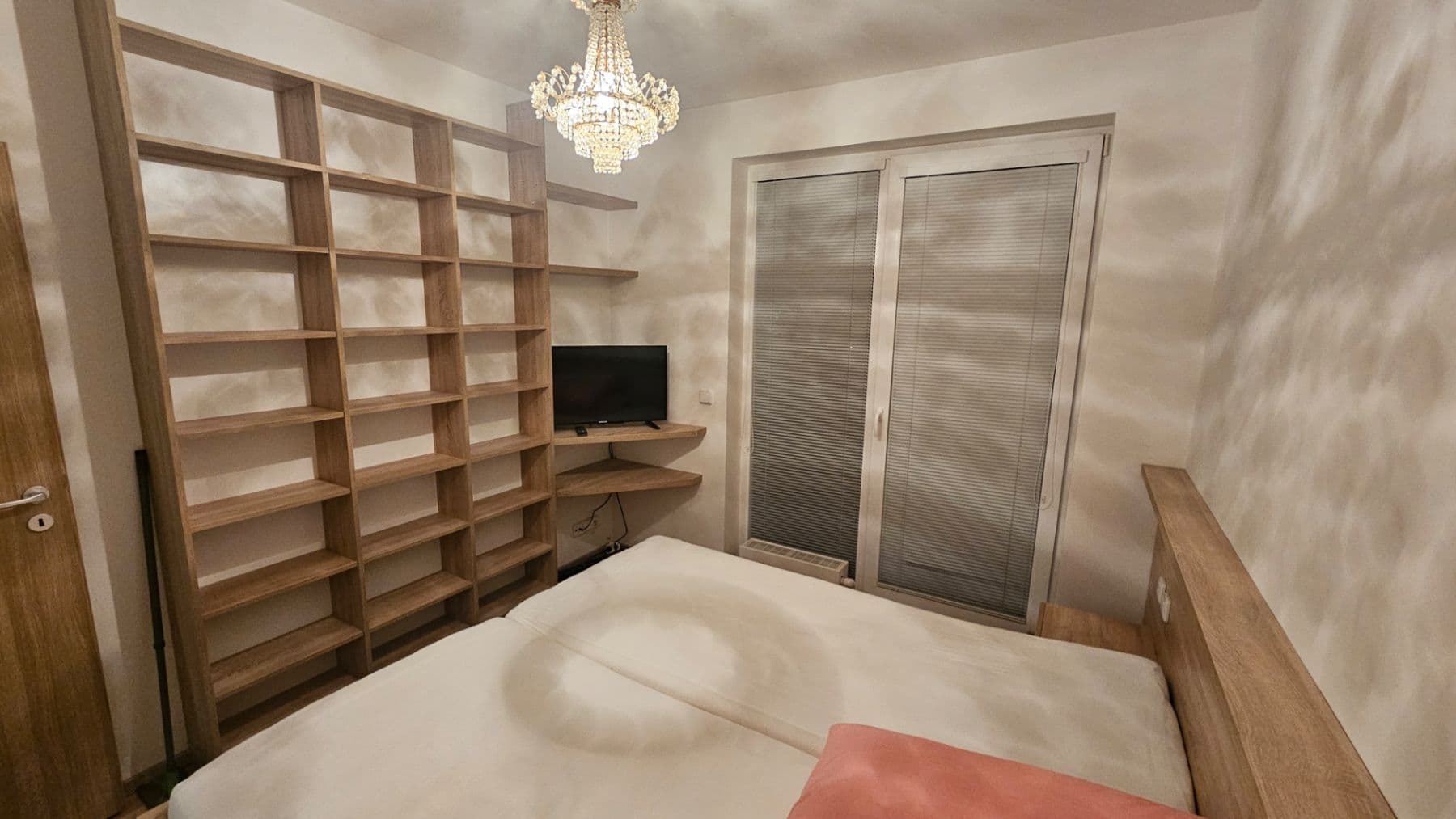 Prenájom bytu 3-izbový 66 m², Jindřicha Bubeníčka, Praha, Praha Prenájom bytu 3-izbový 66 m², Jindřicha Bubeníčka, Praha, Praha