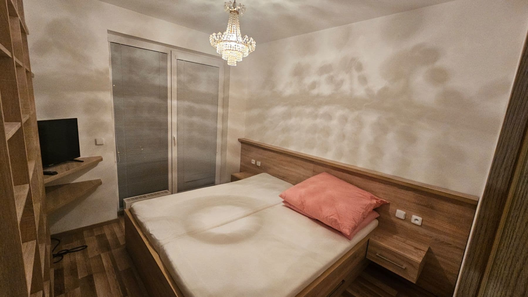 Prenájom bytu 3-izbový 66 m², Jindřicha Bubeníčka, Praha, Praha Prenájom bytu 3-izbový 66 m², Jindřicha Bubeníčka, Praha, Praha