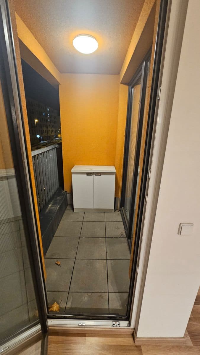 Prenájom bytu 3-izbový 66 m², Jindřicha Bubeníčka, Praha, Praha Prenájom bytu 3-izbový 66 m², Jindřicha Bubeníčka, Praha, Praha