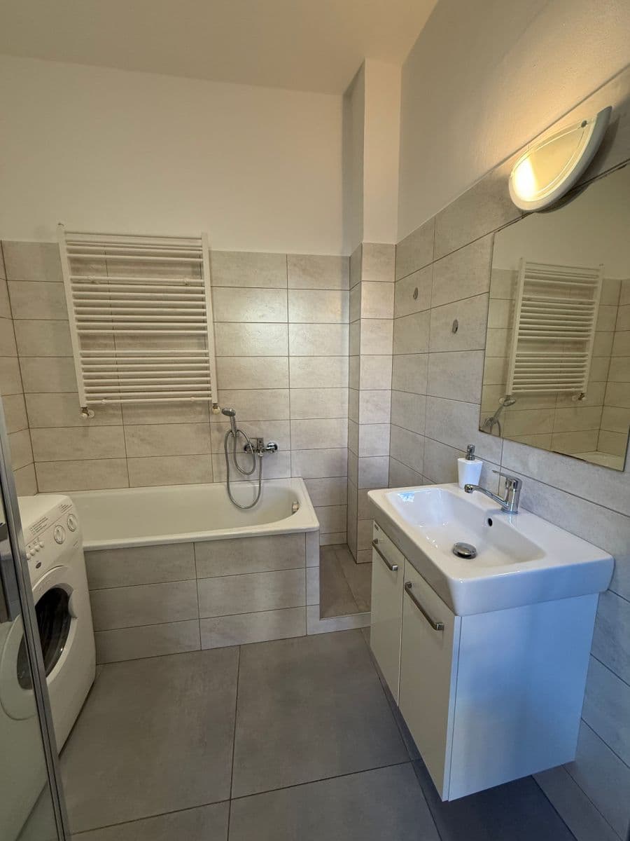 Prenájom bytu 2-izbový 55 m², Křížová, Jihlava, Kraj Vysočina Prenájom bytu 2-izbový 55 m², Křížová, Jihlava, Kraj Vysočina