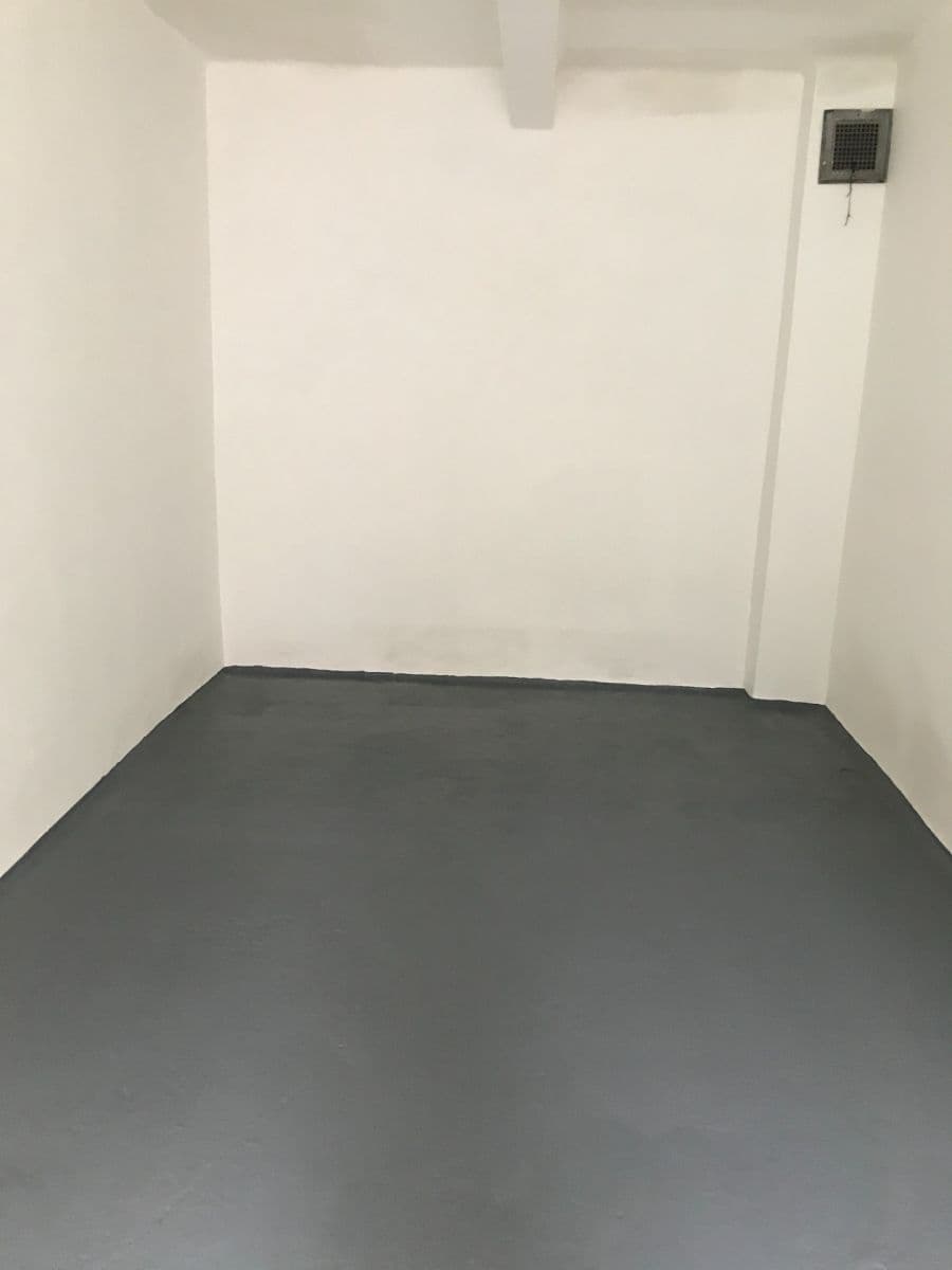 Prenájom garáže 20 m², Zelinářská, Praha, Praha Prenájom garáže 20 m², Zelinářská, Praha, Praha